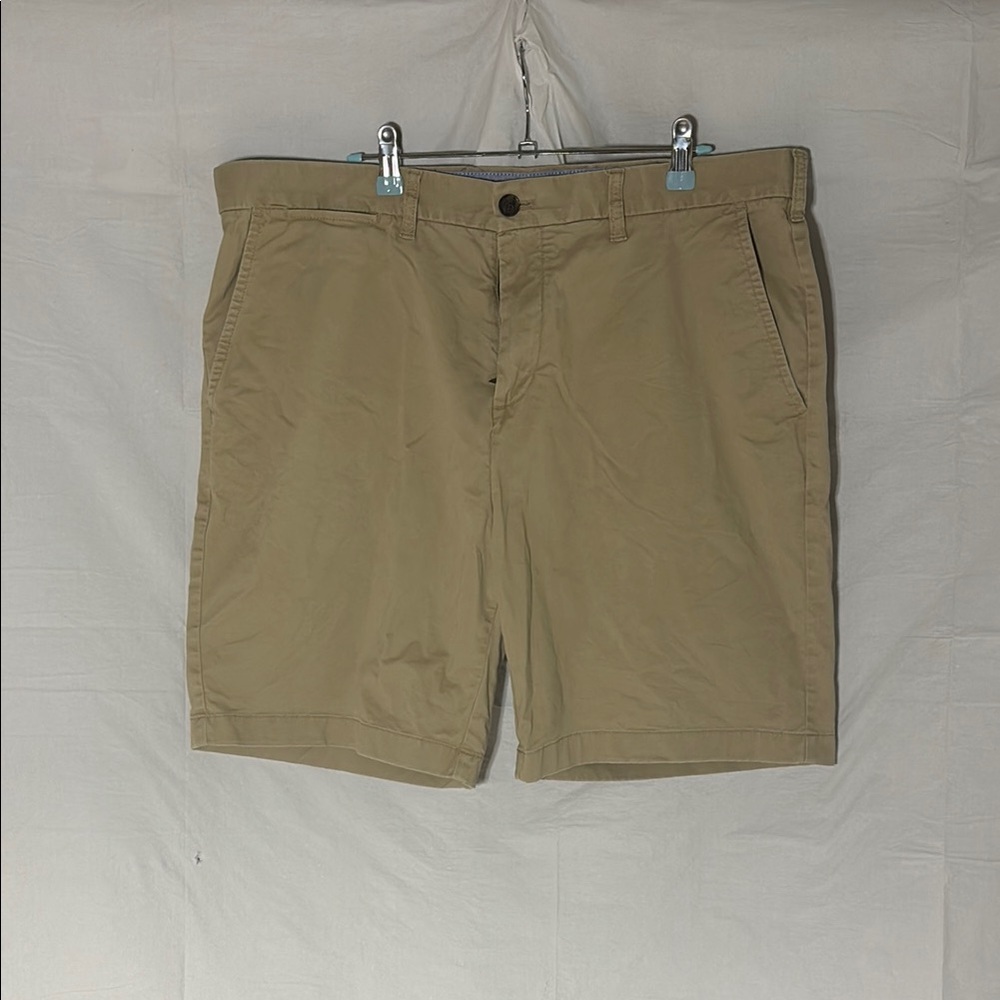 Men's Tommy Hilfiger khaki shorts